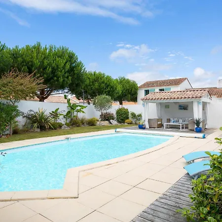 Luxurious With A Dishwasher, Only 3 5km From The Villa *