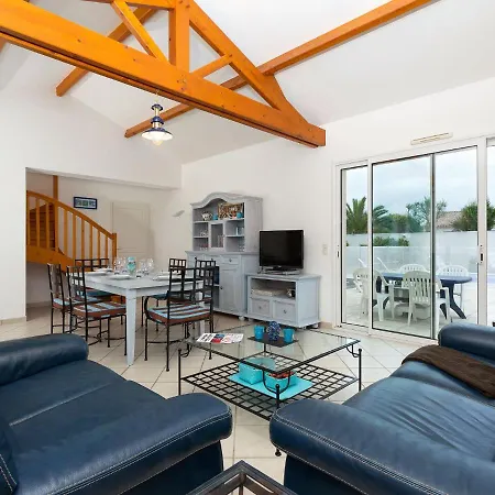 Luxurious With A Dishwasher, Only 3 5km From The *