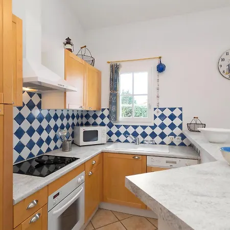Villa Luxurious With A Dishwasher, Only 3 5km From The *