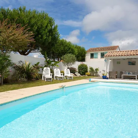 Luxurious With A Dishwasher, Only 3 5km From The Villa